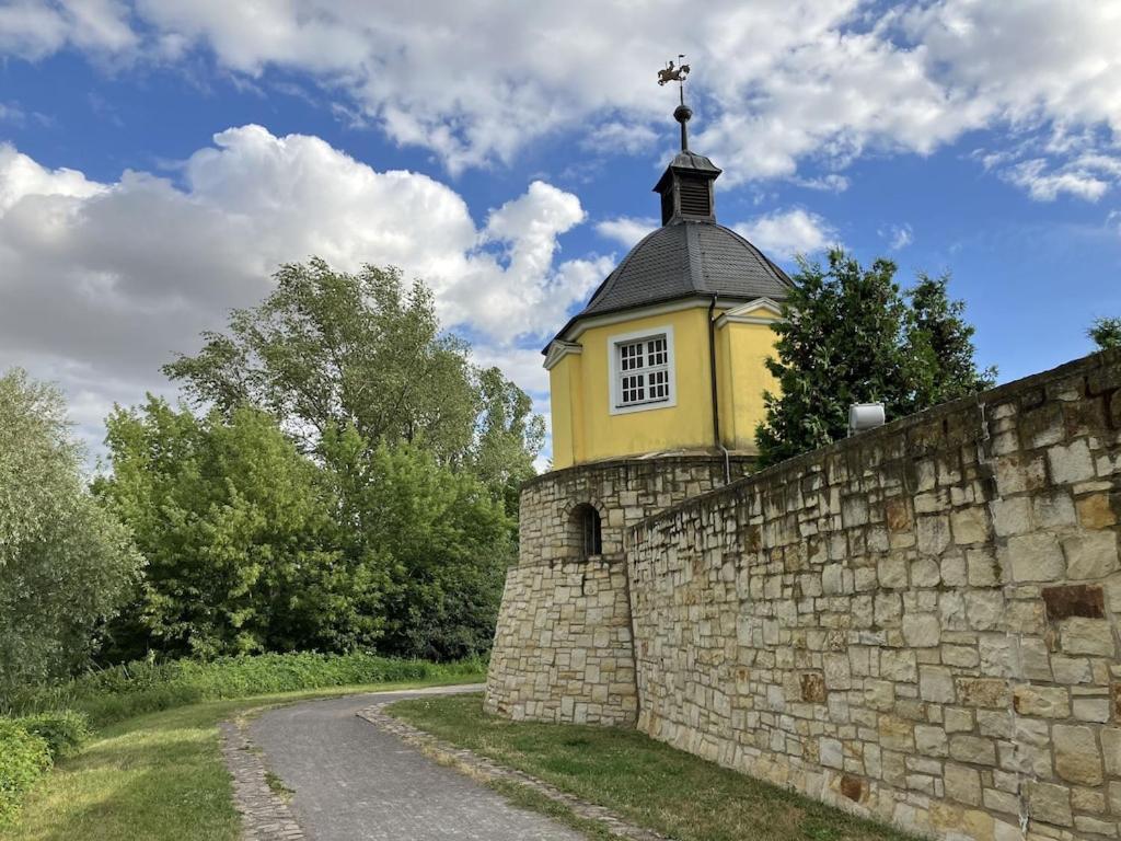"Ferienwohnung Am Schloss" - Ferienwohnung Mit Blick Auf Das Barbyer Schloss, 5 Gehminuten Bis Zur Elbe Екстериор снимка